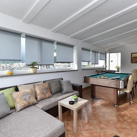 House Kacana 2163 بيت للعطل *