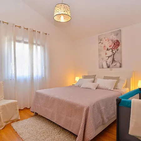 House Kacana 2163 * فودنيان