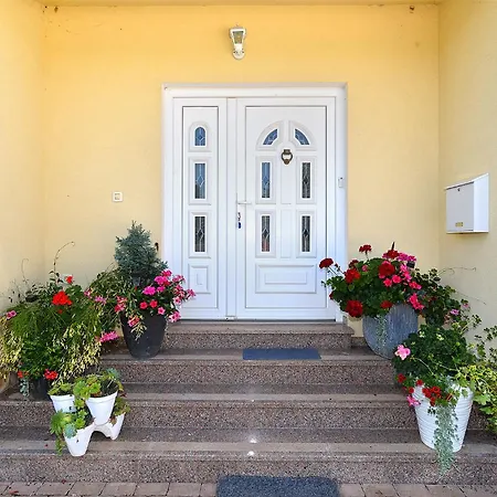 House Kacana 2163 بيت للعطل فودنيان