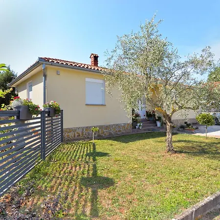 House Kacana 2163 Holiday home Vodnjan